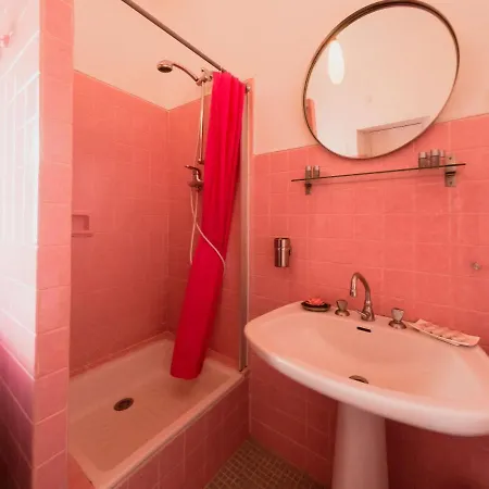 Old Town- 4 Pers, Vieux Nice, Ac, Wifi نيس